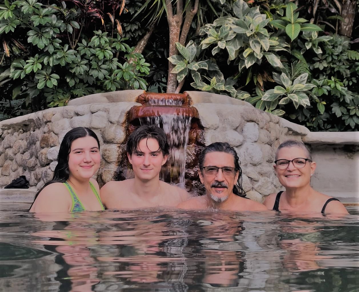  Irving, Lorena, Lauri y Rompy