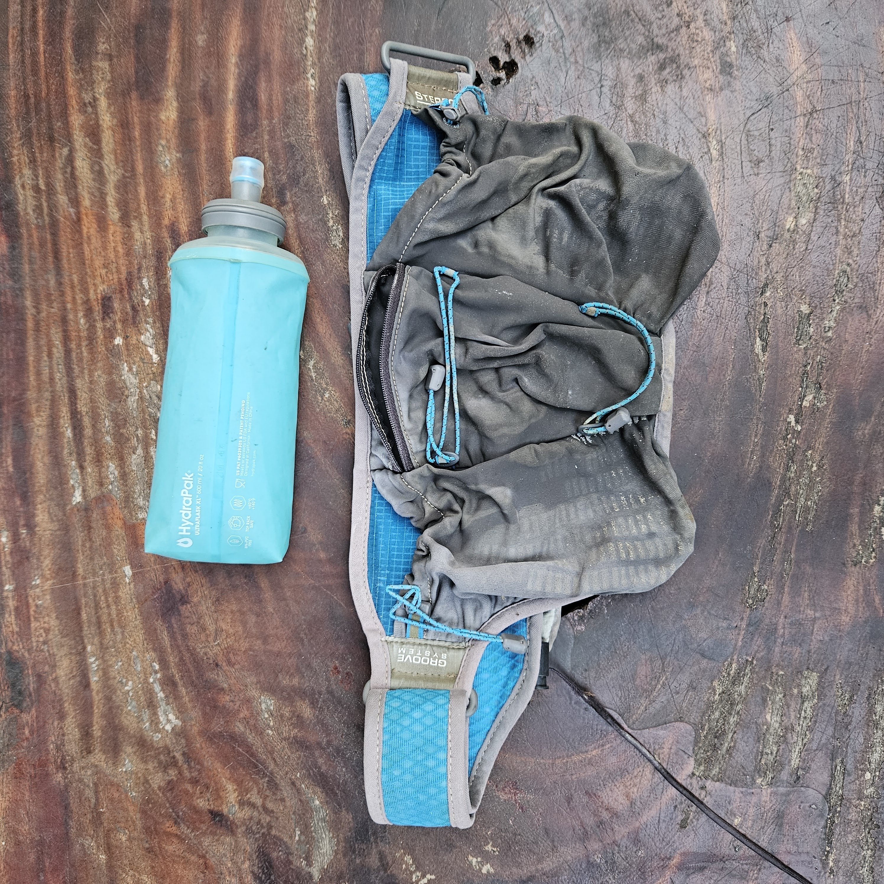 20 - correa de correr y botella suave