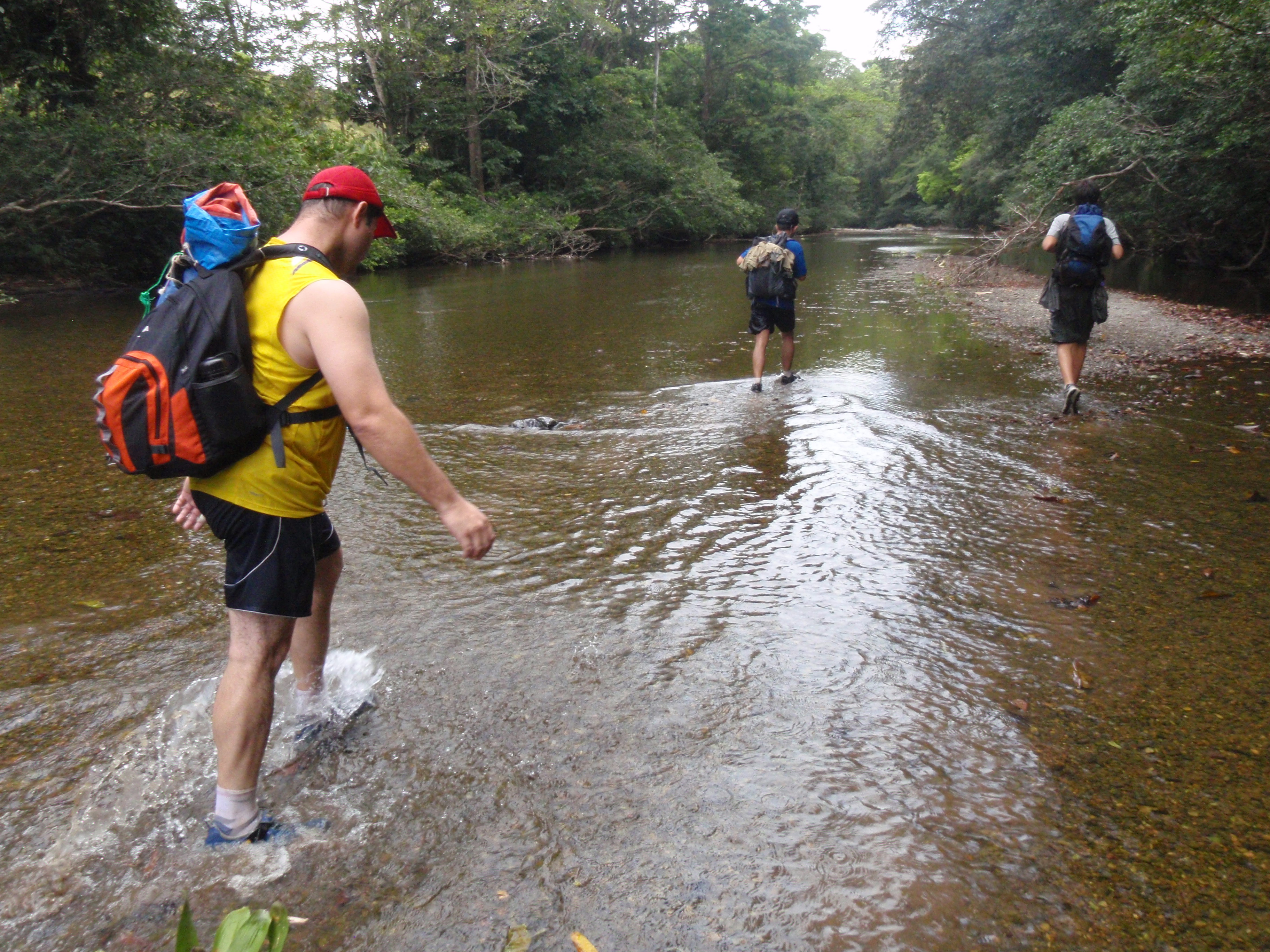 Caminando por Río Boquerón